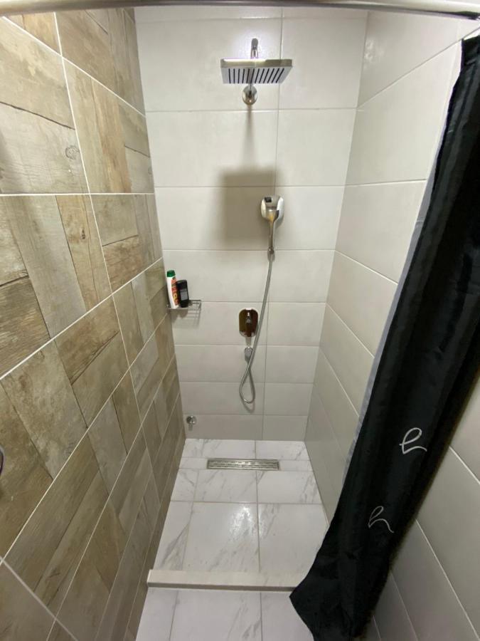 Deluxe Lägenhet Tuzla Exteriör bild